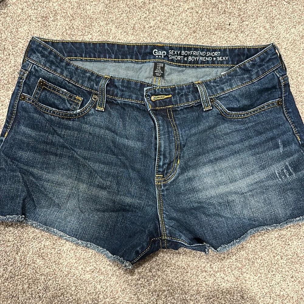 Gap Sexy Boyfriend jean shorts